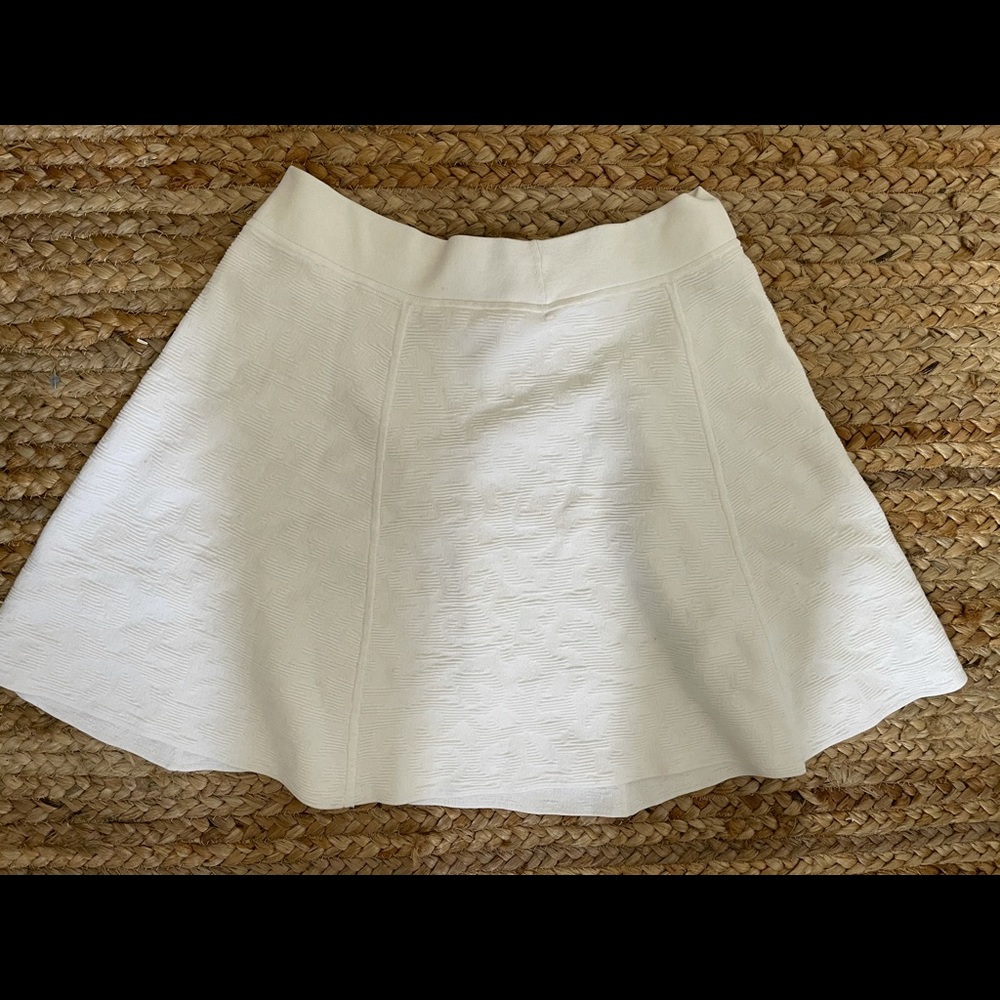 Theory white skirt size medium